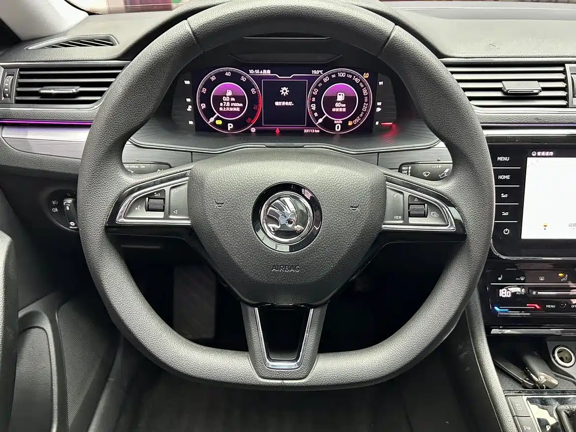 Škoda Superb 2023 TSI280 DSG Premium Edition фото 13