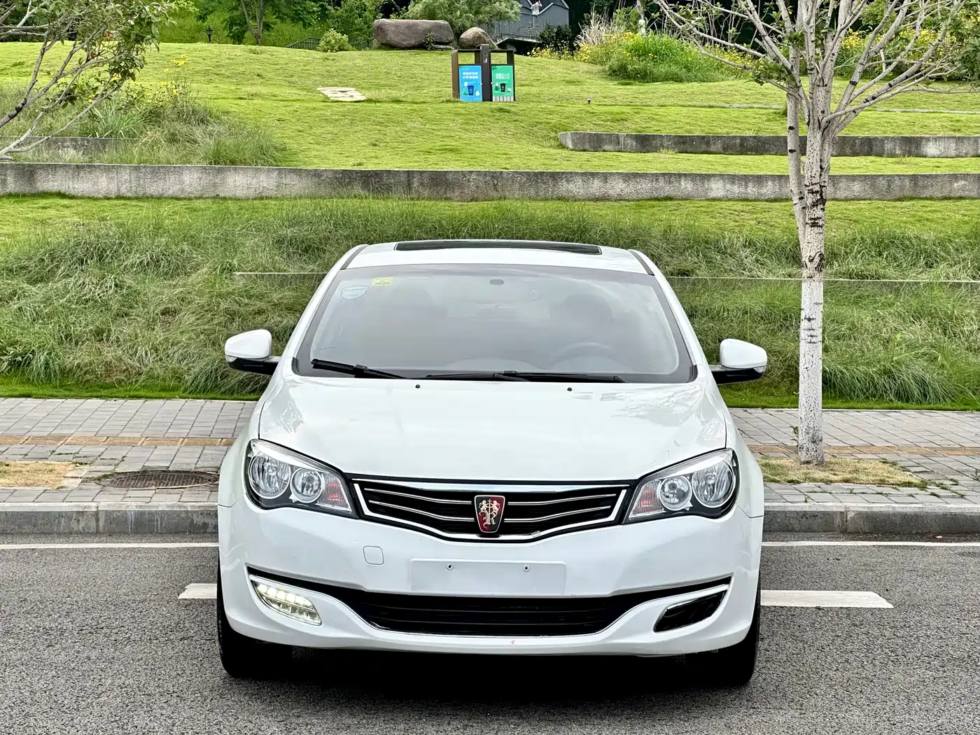 Roewe 350 2016 2015 Model 1.5L Automatic Luxury Sunroof Edition