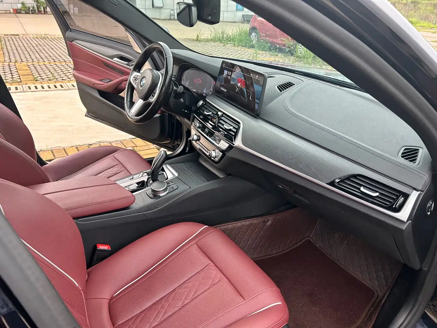 BMW 5 Series New Energy 2021 535Le M Sport Package фото 11