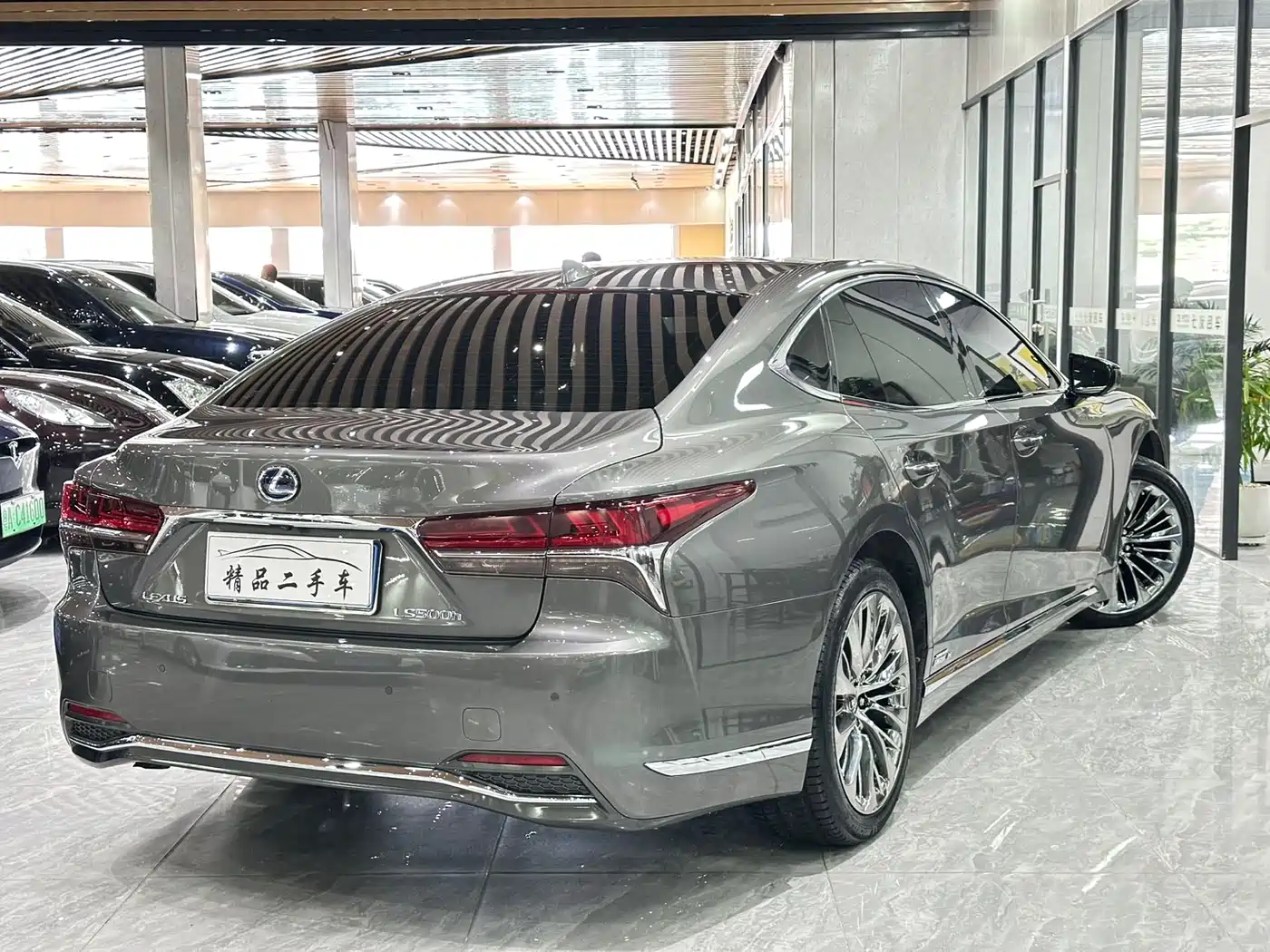 Lexus LS 2020 500h Luxury (China VI) фото 6