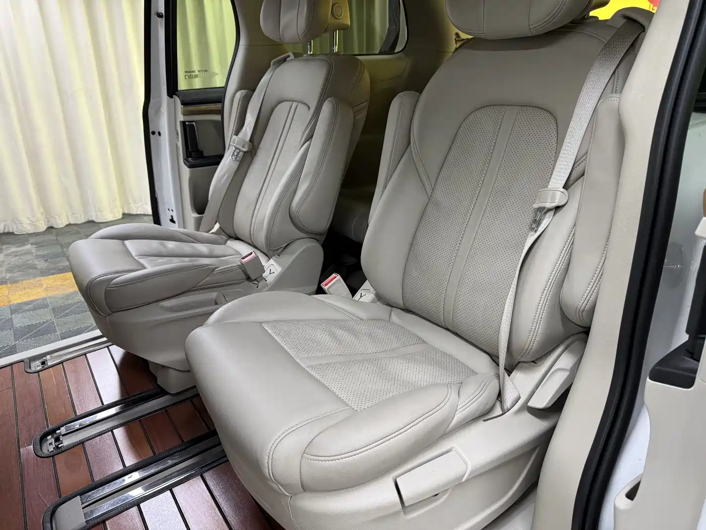 Buick GL8 2017 ES 28T Comfort Type China V фото 26