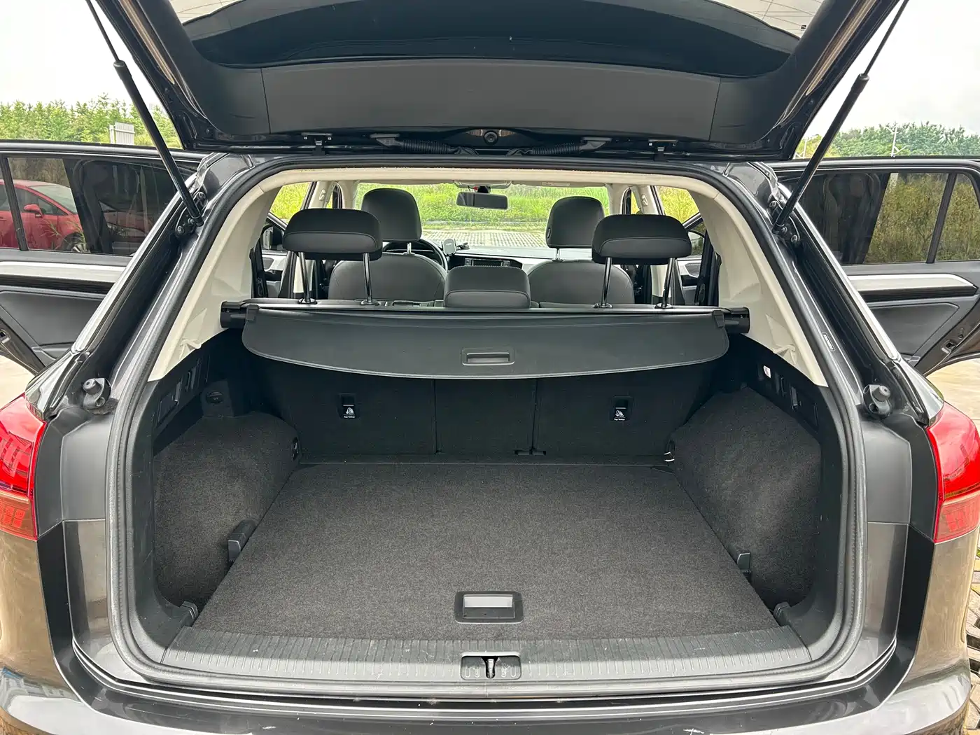 Volkswagen Tayron 2019 Expedition 280TSI 2WD Luxury (China VI) фото 16
