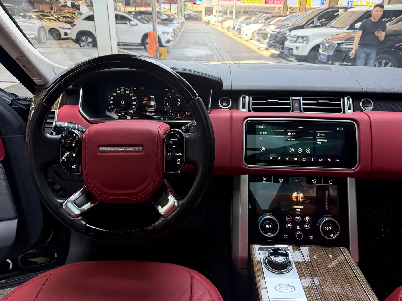 Land Rover Range Rover 2019 3.0 SCV6 Heritage Edition фото 13