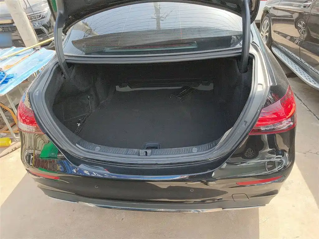 Mercedes-Benz E-Class 2022 E 260 L Sport фото 15