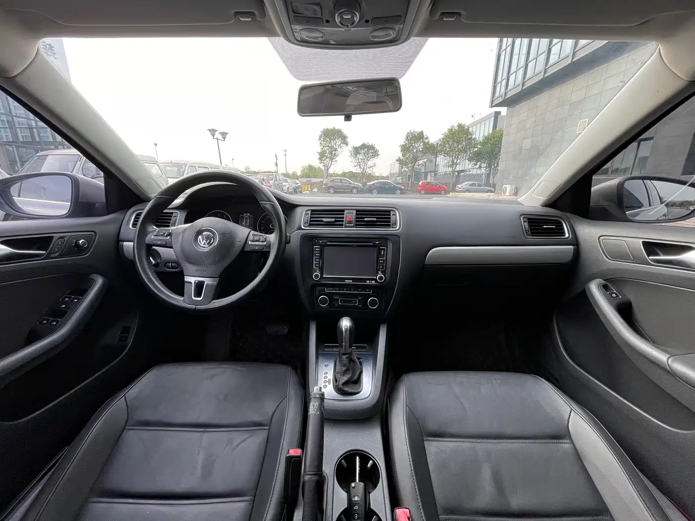 Volkswagen Sagitar 2014 1.4TSI Automatic Luxury фото 8