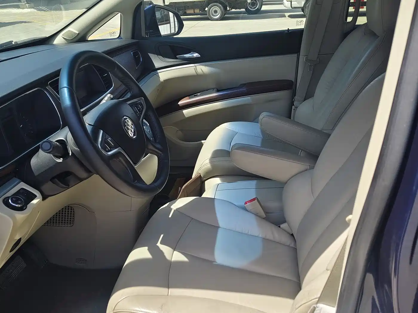 Buick GL8 2014 2.4L Executive Edition фото 7