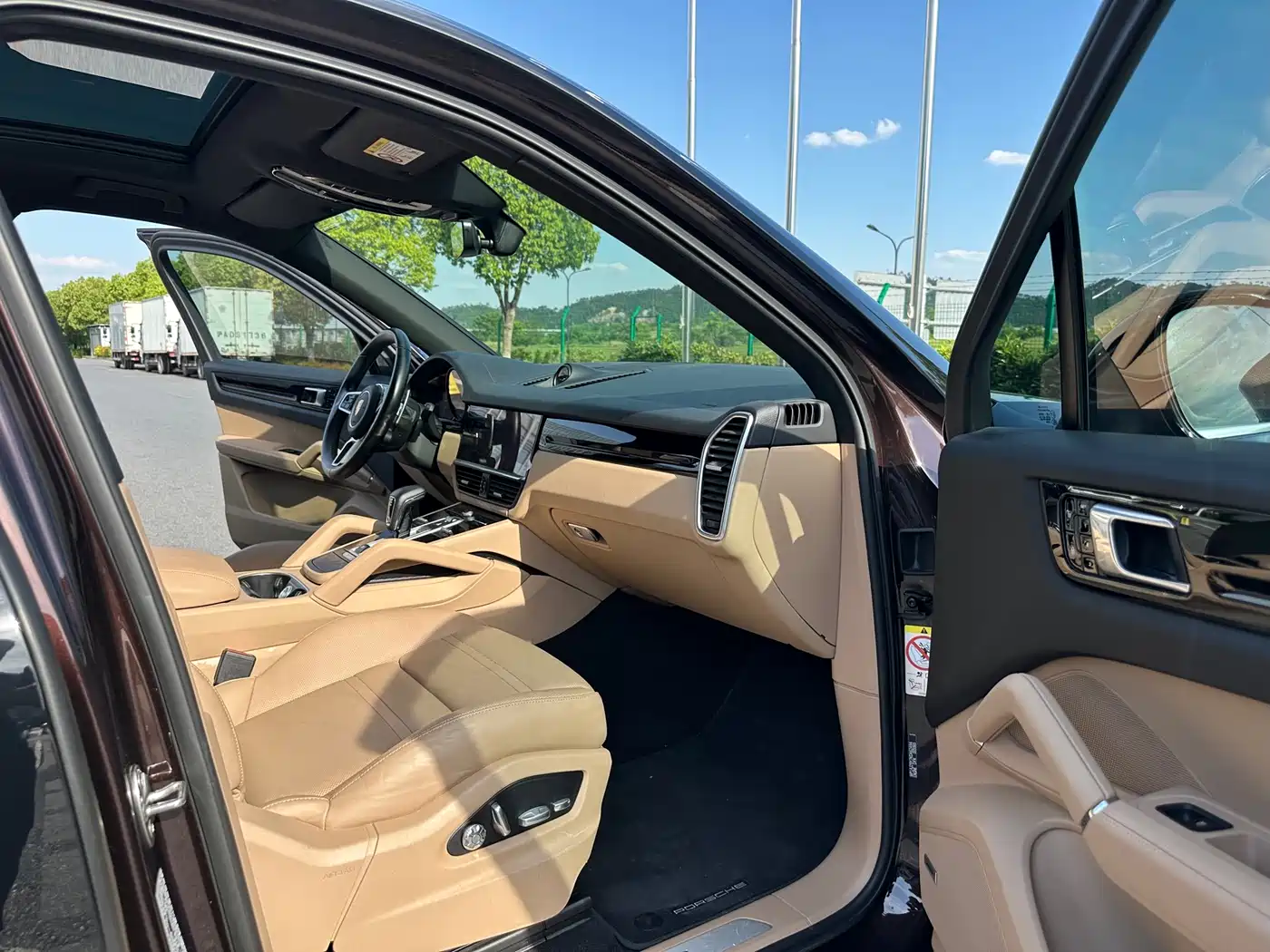 Porsche Cayenne New Energy 2019 Cayenne E-Hybrid 2.0T фото 10