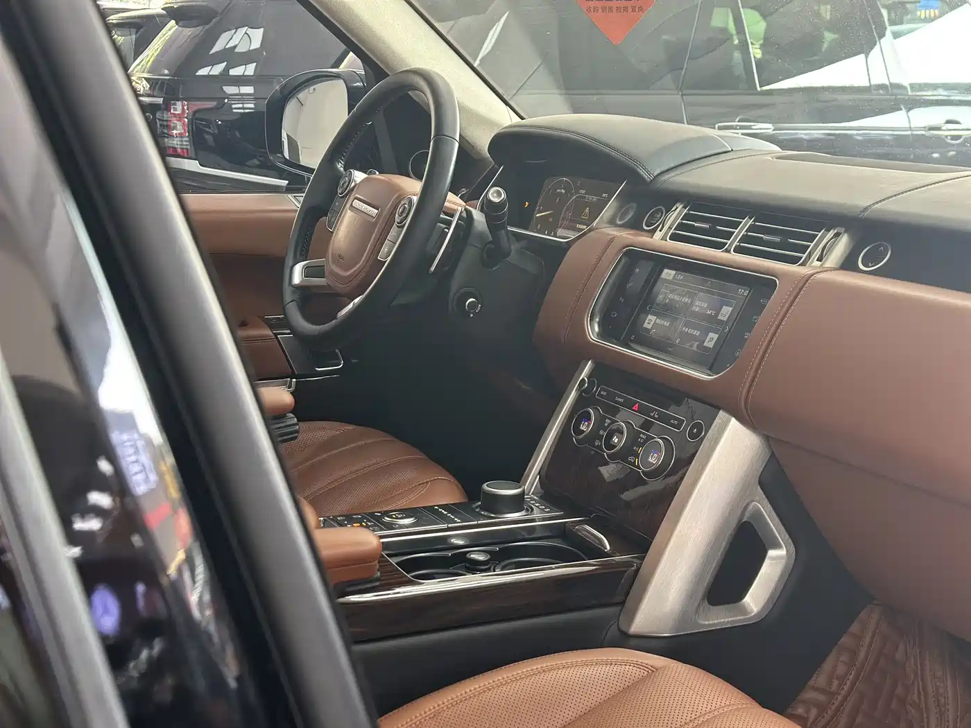 Land Rover Range Rover 2015 3.0 TDV6 Vogue фото 25
