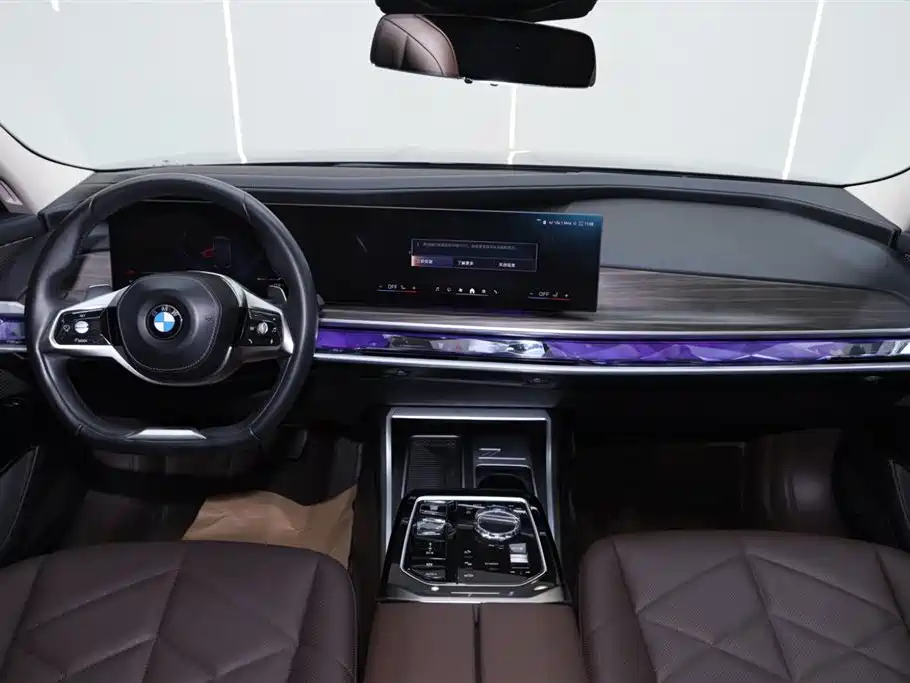 BMW 7 Series 2023 Model 735Li Luxury Package фото 24