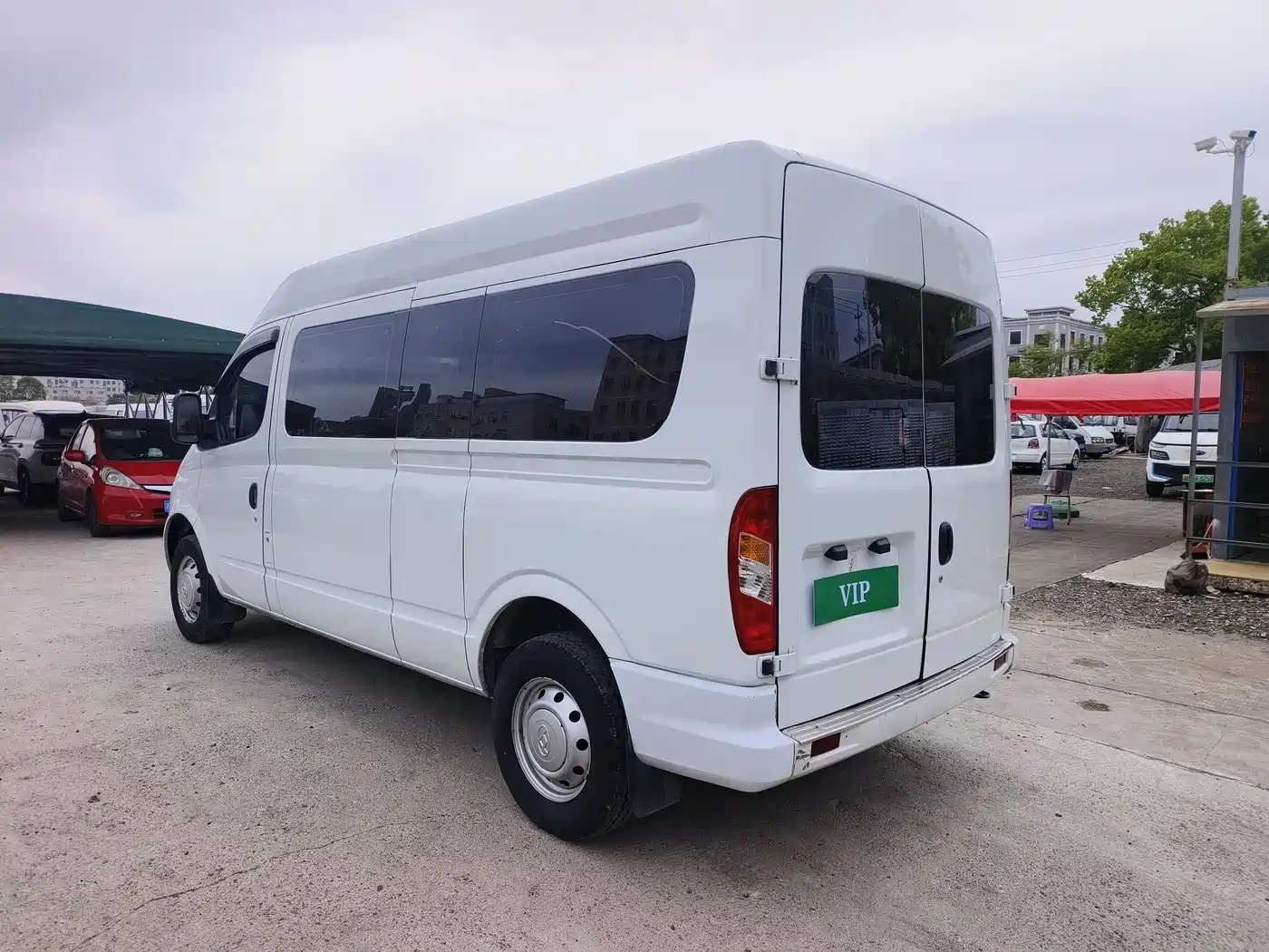 SAIC Maxus Xintu V80 2021 2.0T PLUS AMT Business Travel Edition Long Wheelbase Medium Roof 9 Seats фото 16