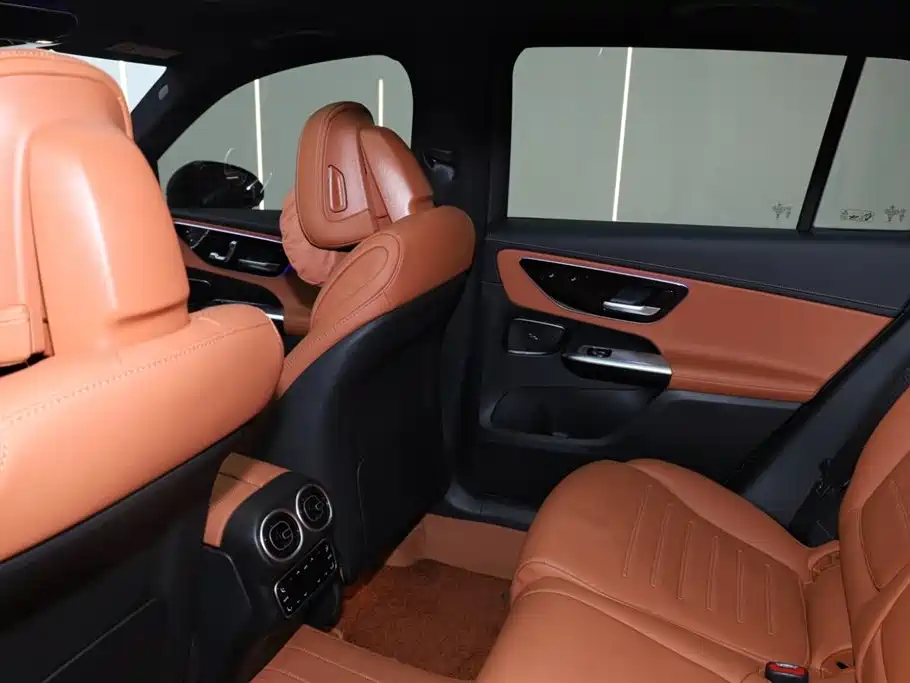 MERCEDES-BENZ GLC