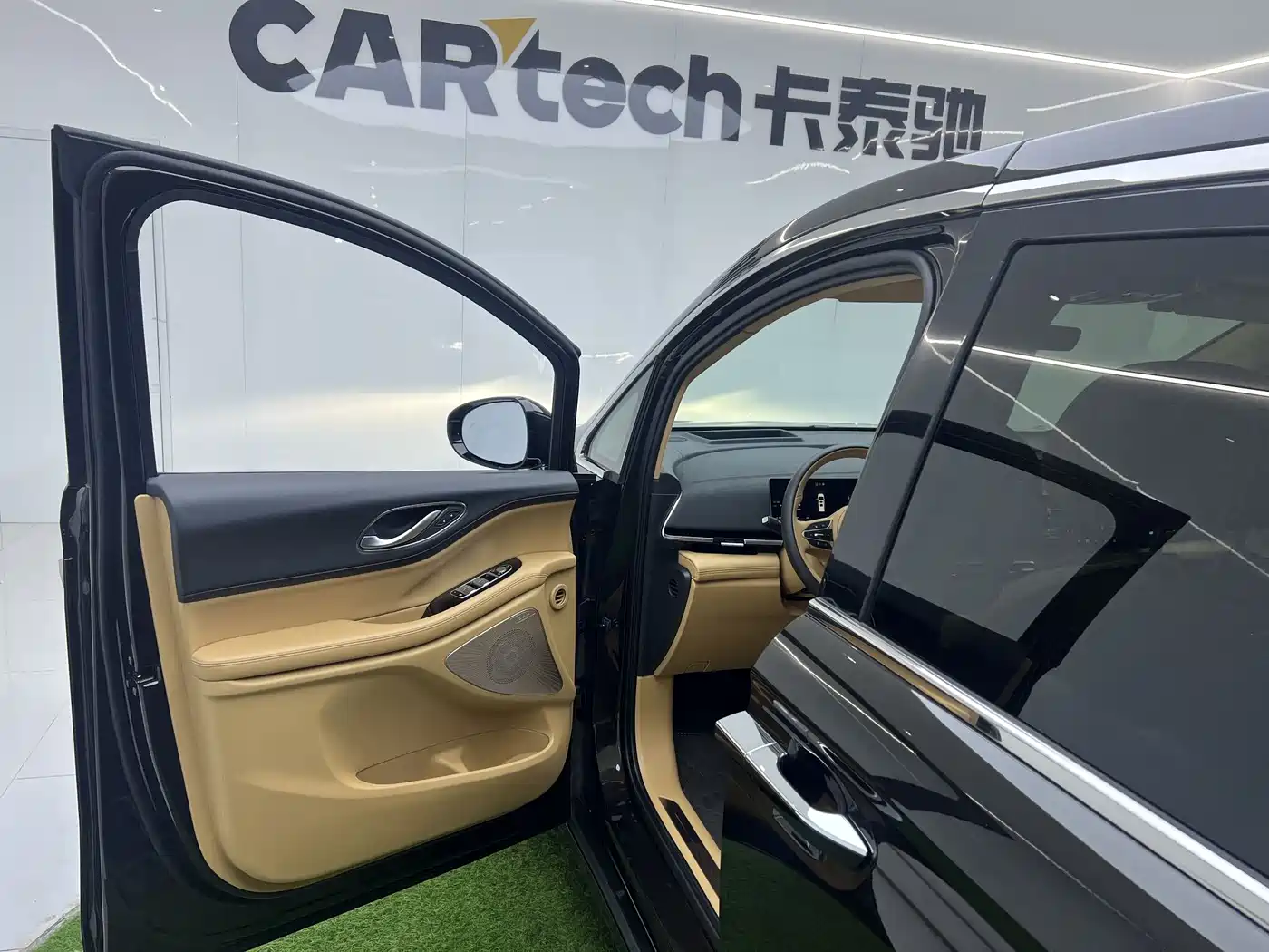 Voyah Auto Voyah Dreamer 2025 PHEV AWD Flagship Kunpeng Edition фото 19