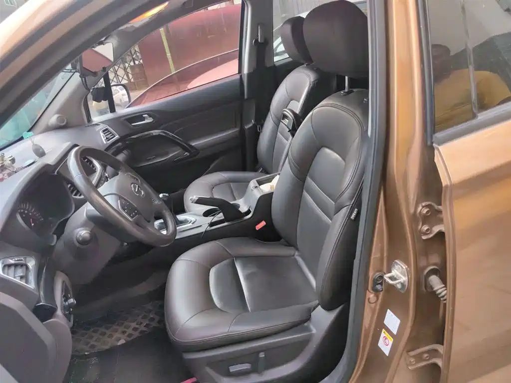 GAC Trumpchi Trumpchi GS4 2017 235T Manual 2WD Luxury фото 8