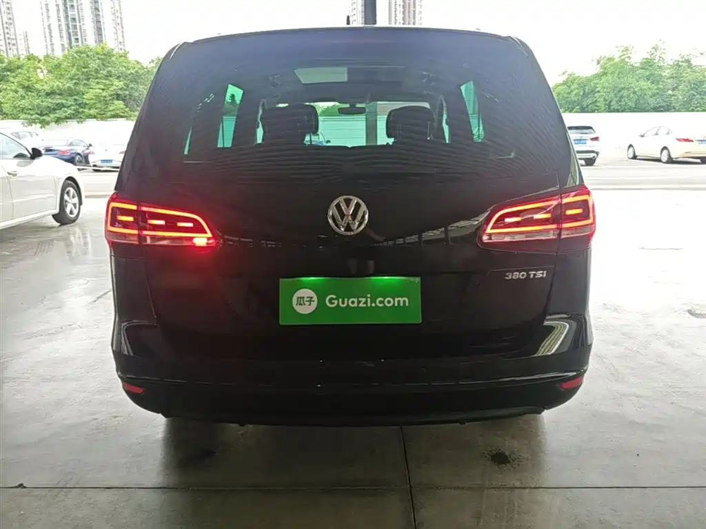 Volkswagen Sharan 2017 380TSI Comfort 6-Seater фото 6