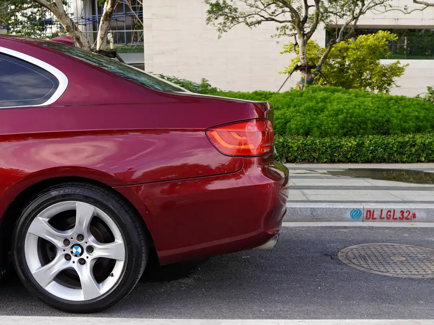 BMW 3 Series (Import) 2010 2011 325i Coupe