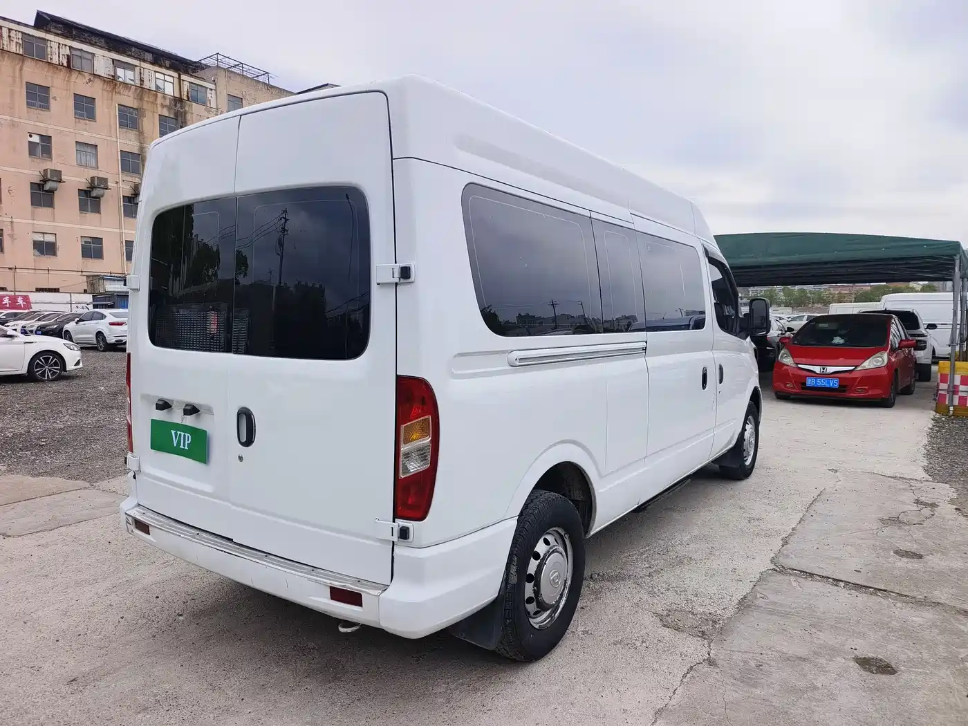 SAIC Maxus Xintu V80 2021 2.0T PLUS AMT Business Travel Edition Long Wheelbase Medium Roof 9 Seats фото 14