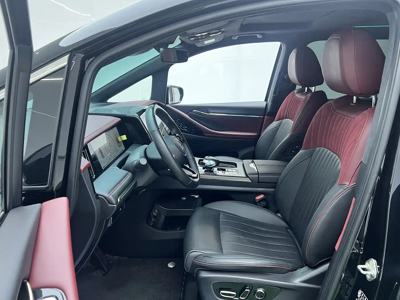 GAC Trumpchi Trumpchi M8 2023 Model Master Series 400T Ultimate Edition фото 11