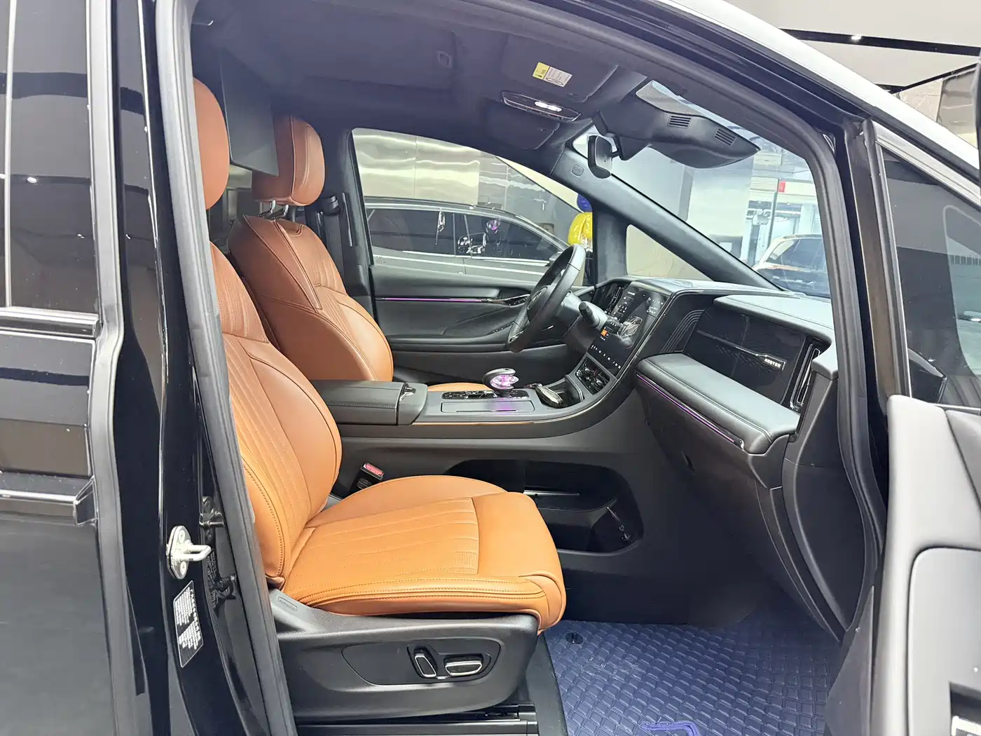 GAC Trumpchi Trumpchi E9 2024 E9 Lunar New Year Edition фото 8