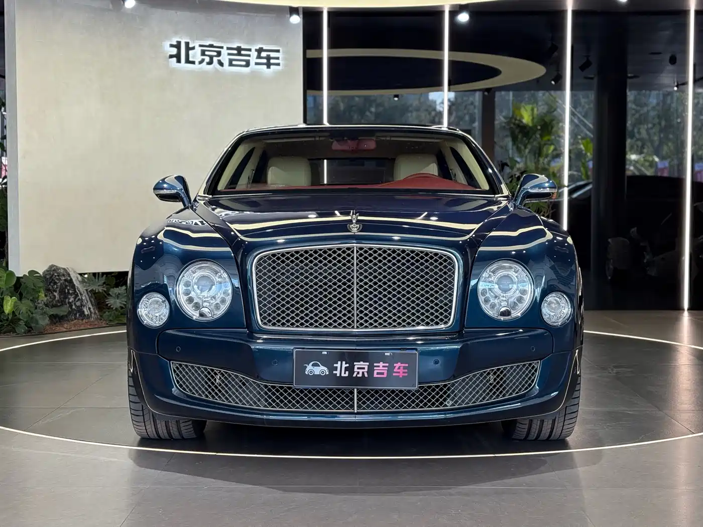 Bentley Mulsanne 2013 6.8T Mulliner Special Edition фото 2