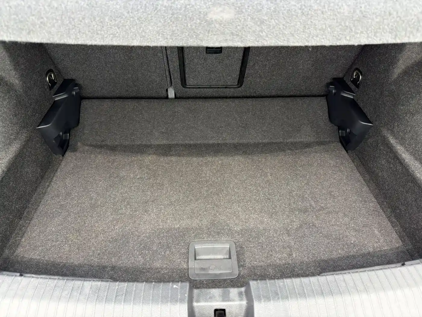 VOLKSWAGEN T ROC EXPLORING SONGS