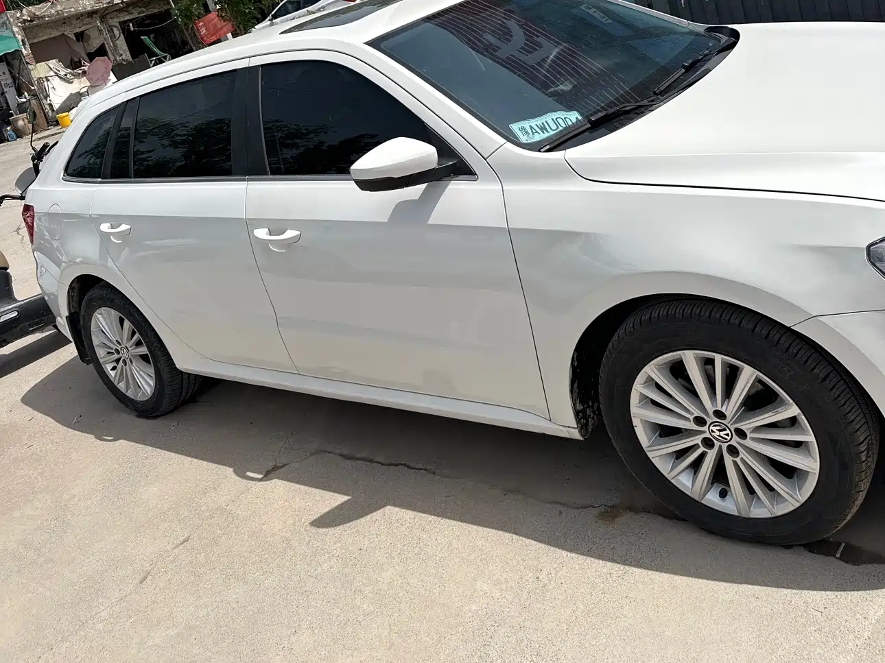 Volkswagen Lavida Tour 2013 1.6L Automatic Comfort фото 3