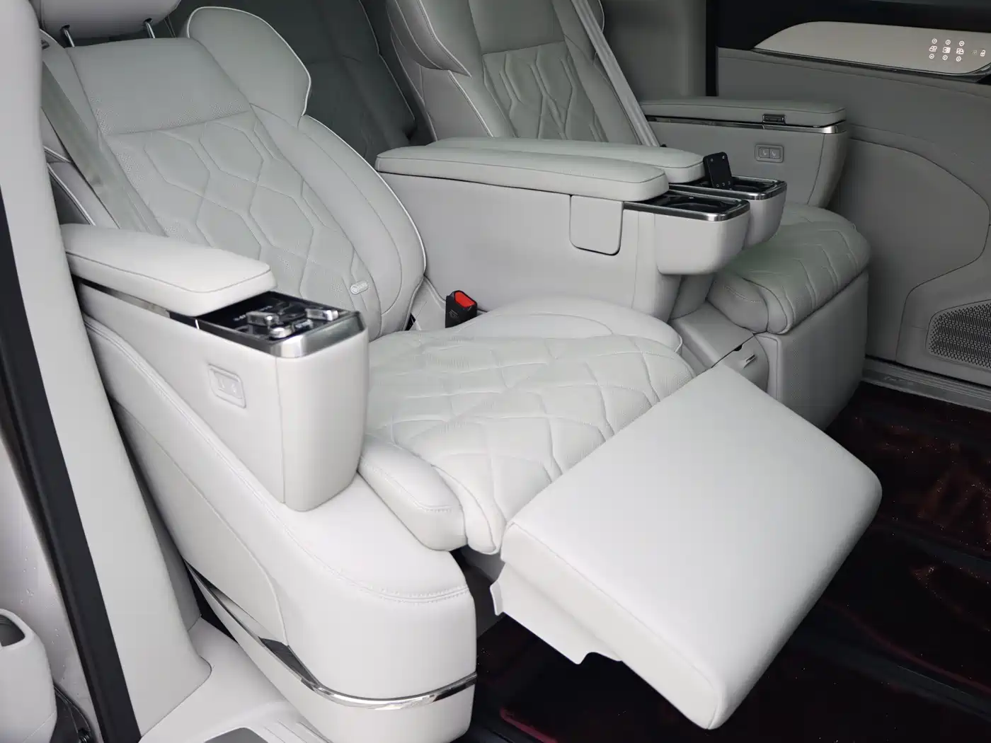 Volvo EM90 2025 2025 Ultra Six-Seater