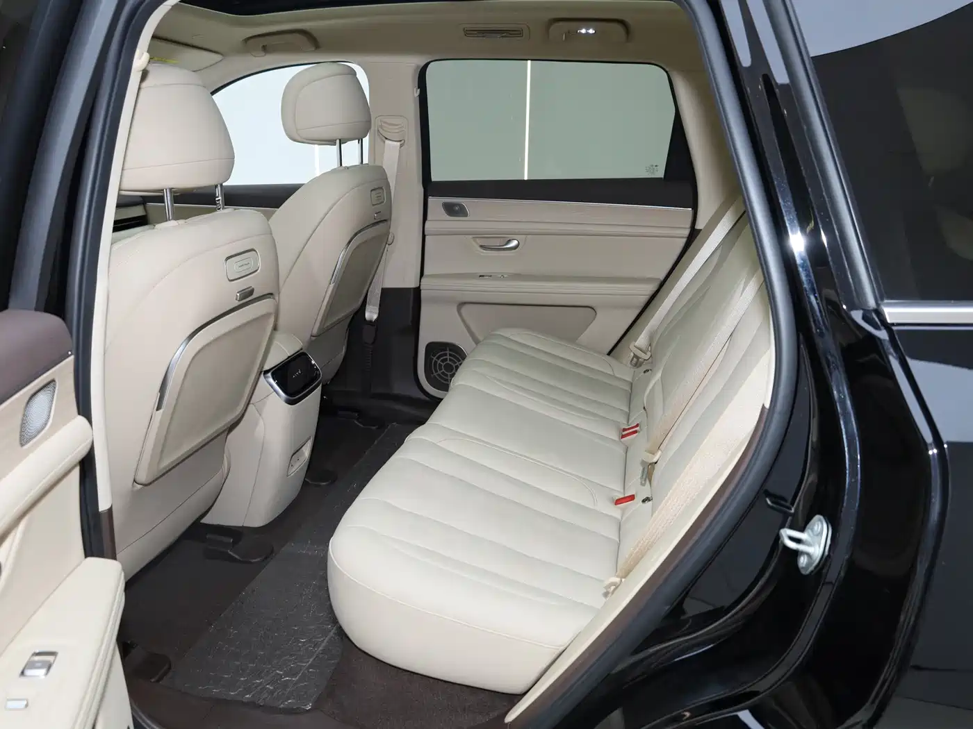 AITO Wenjie AITO M7 2024 1.5T Smart Drive RWD Ultra 5-seater фото 15