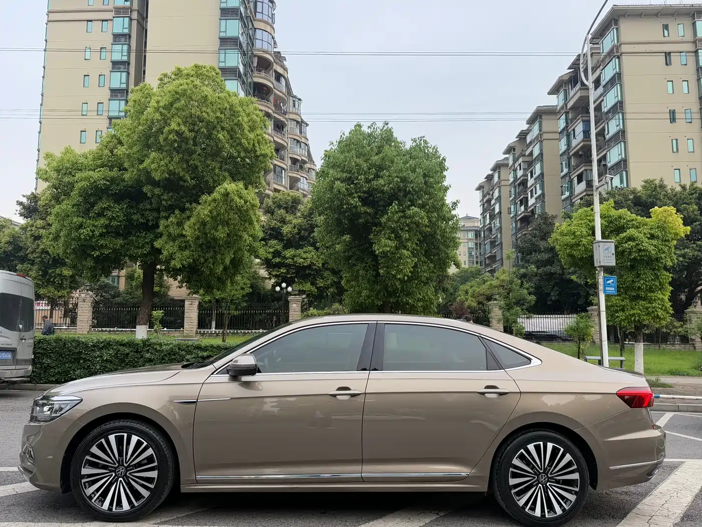 Volkswagen Passat 2021 Model 330TSI Elite Edition фото 21