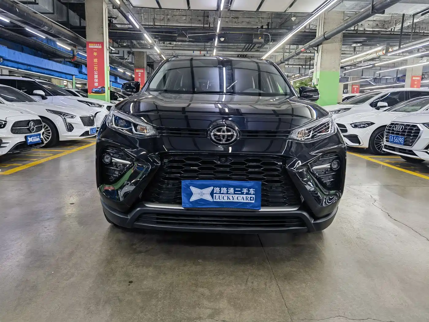 Toyota Wildlander 2023 2.0L CVT AWD Luxury PLUS фото 2