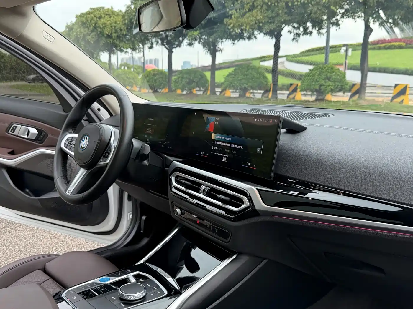BMW i3 2022 eDrive 35 L фото 16