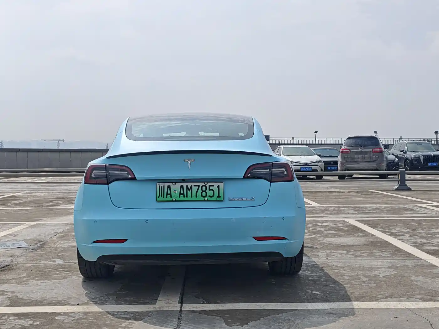 TESLA MODEL 3