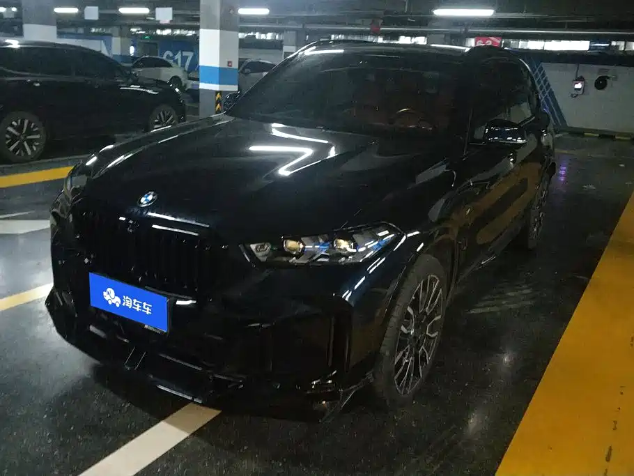 BMW X5 2023 xDrive 40Li M Sport Black Night Package