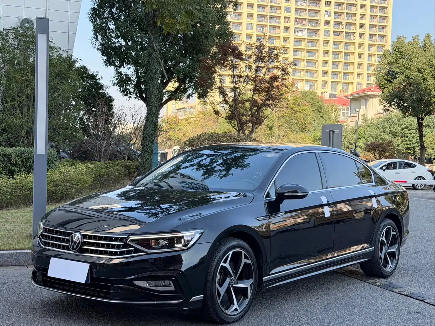 Volkswagen Magotan 2021 330TSI DSG 30th Anniversary Edition фото 2