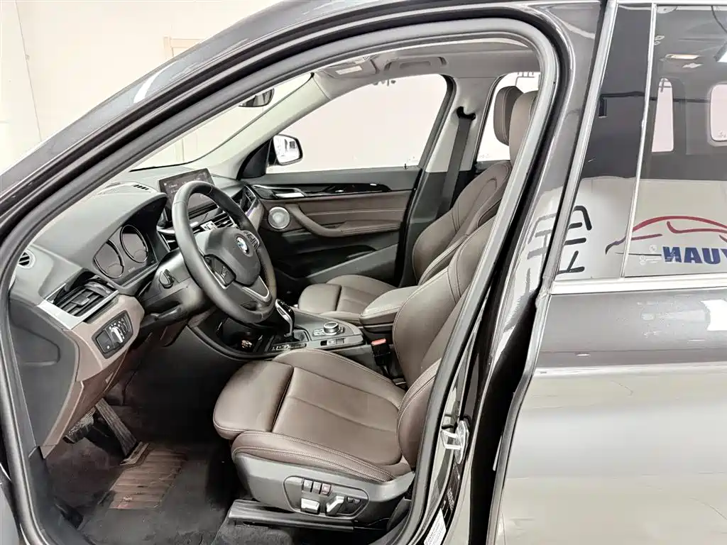 BMW X1 2021 sDrive20Li Fashion фото 7