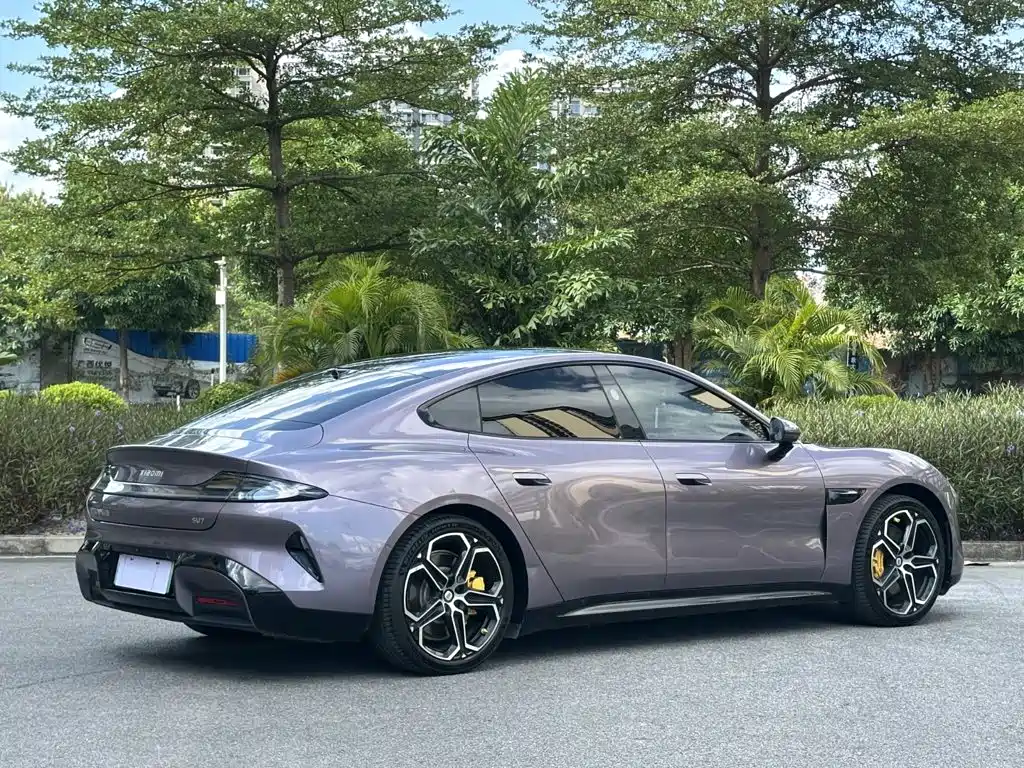 Фото 5 - Xiaomi SU7