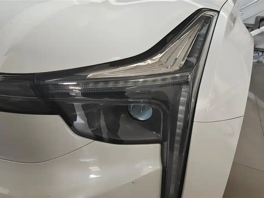 NEZHA AUTOMOBILE NEZHA U