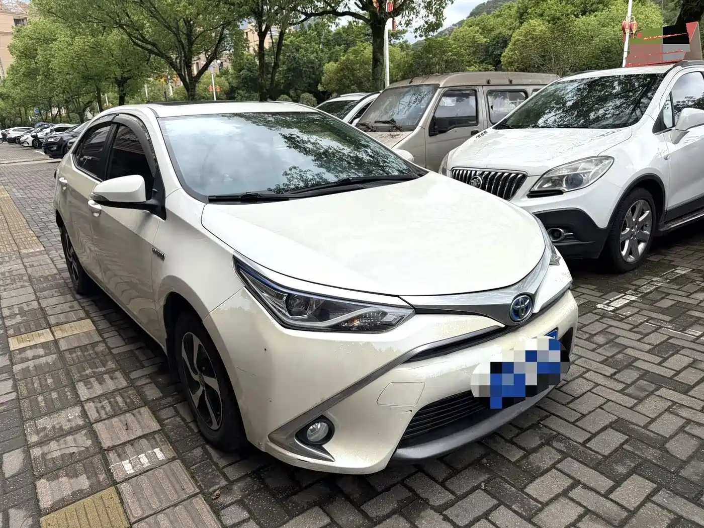 Toyota Levin 2017 Facelift Hybrid 1.8H GS E-CVT Elite Sunroof Edition China V фото 3