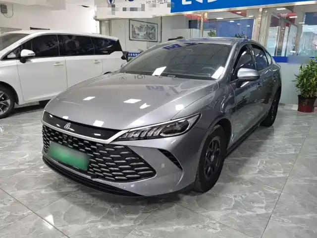 BYD Qin PLUS DM-i, система помощи водителю, 55KM, Лидер