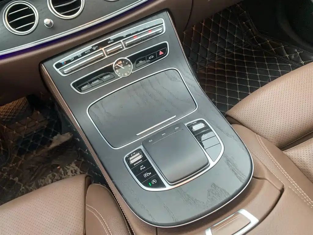 Mercedes-Benz E-Class 2020 Facelift E 260 L Sport фото 18