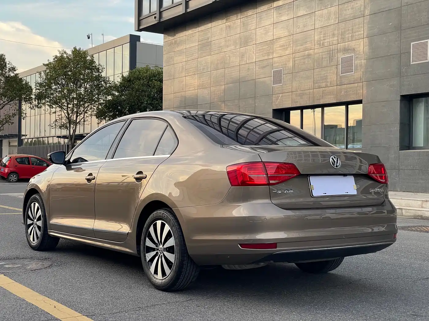 Volkswagen Sagitar 2017 1.6L Automatic Comfort фото 15
