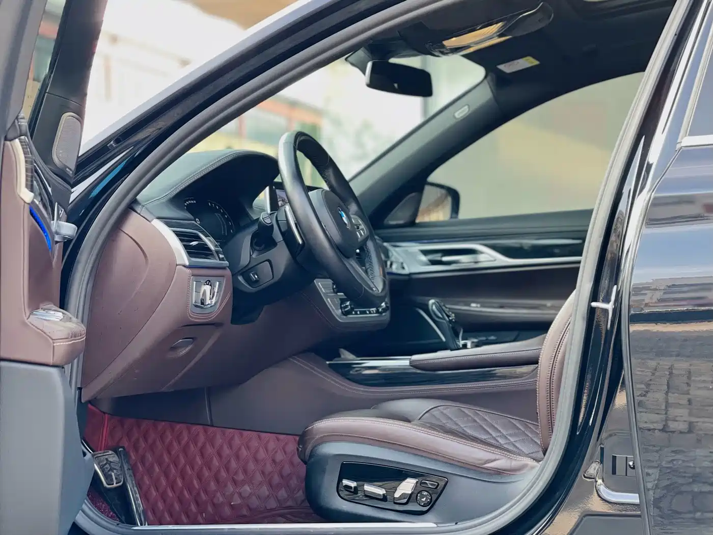 BMW 7 Series 2021 Model 740Li Leading M Sport Package фото 7