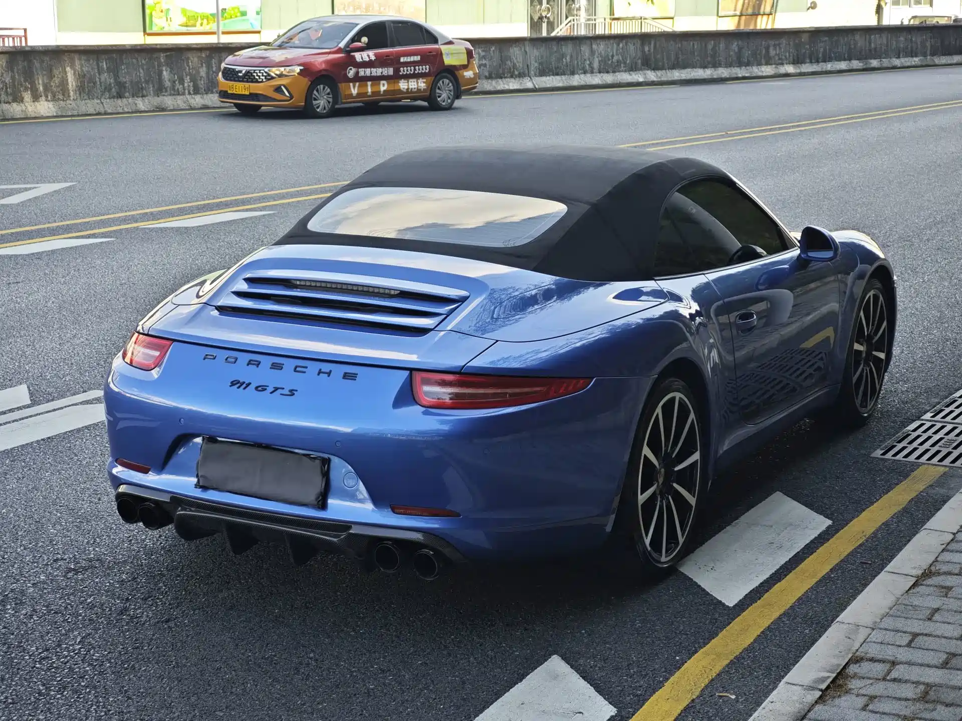 Photo 8 - Porsche 911