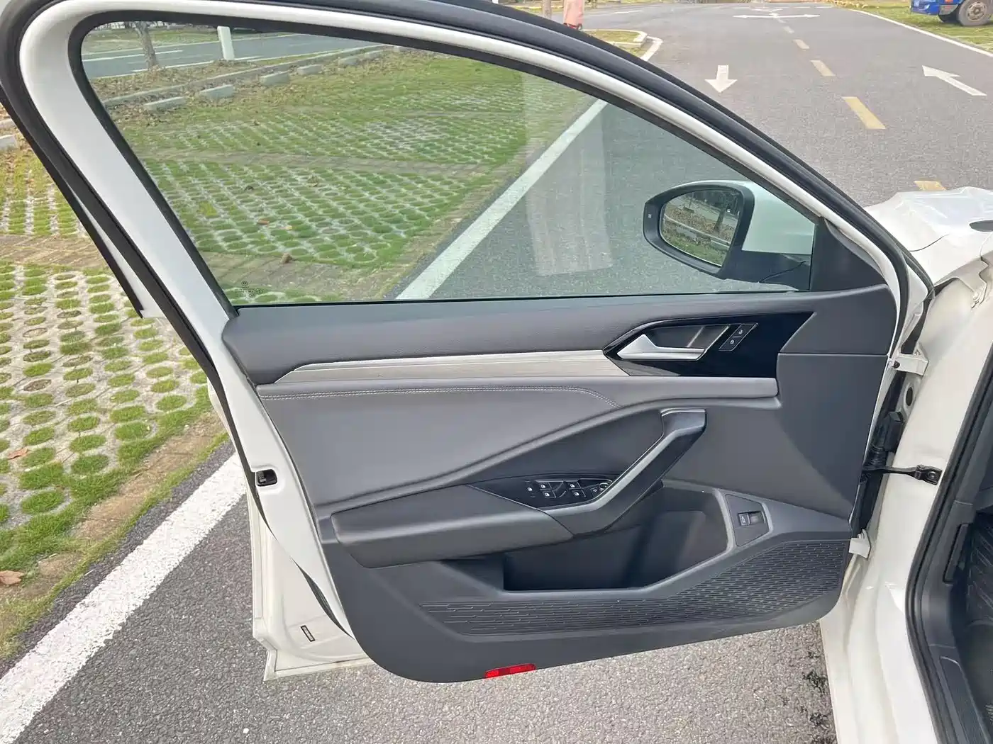 Volkswagen Sagitar 2021 200TSI DSG Comfort Smart Edition фото 12