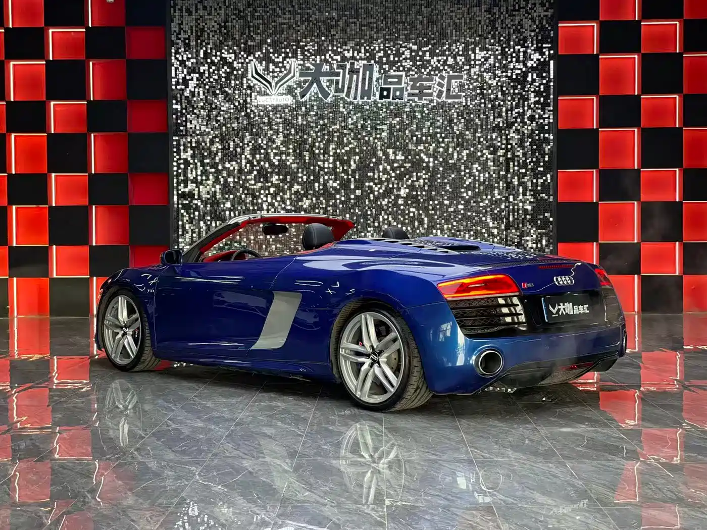 Audi R8 2014 Spyder 5.2 FSI quattro фото 5