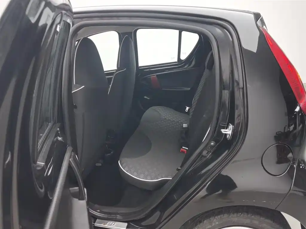 BYD F0 2015 1.0L Yue Cool Model фото 15