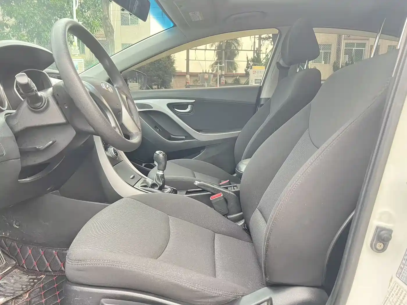 Hyundai Langdong 2015 1.6L Manual Premium фото 5