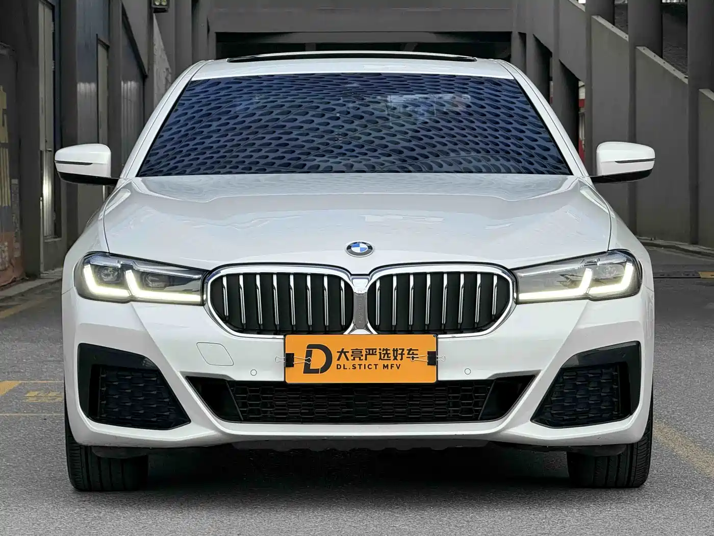 BMW 5 Series 2021 525Li M Sport Package фото 2