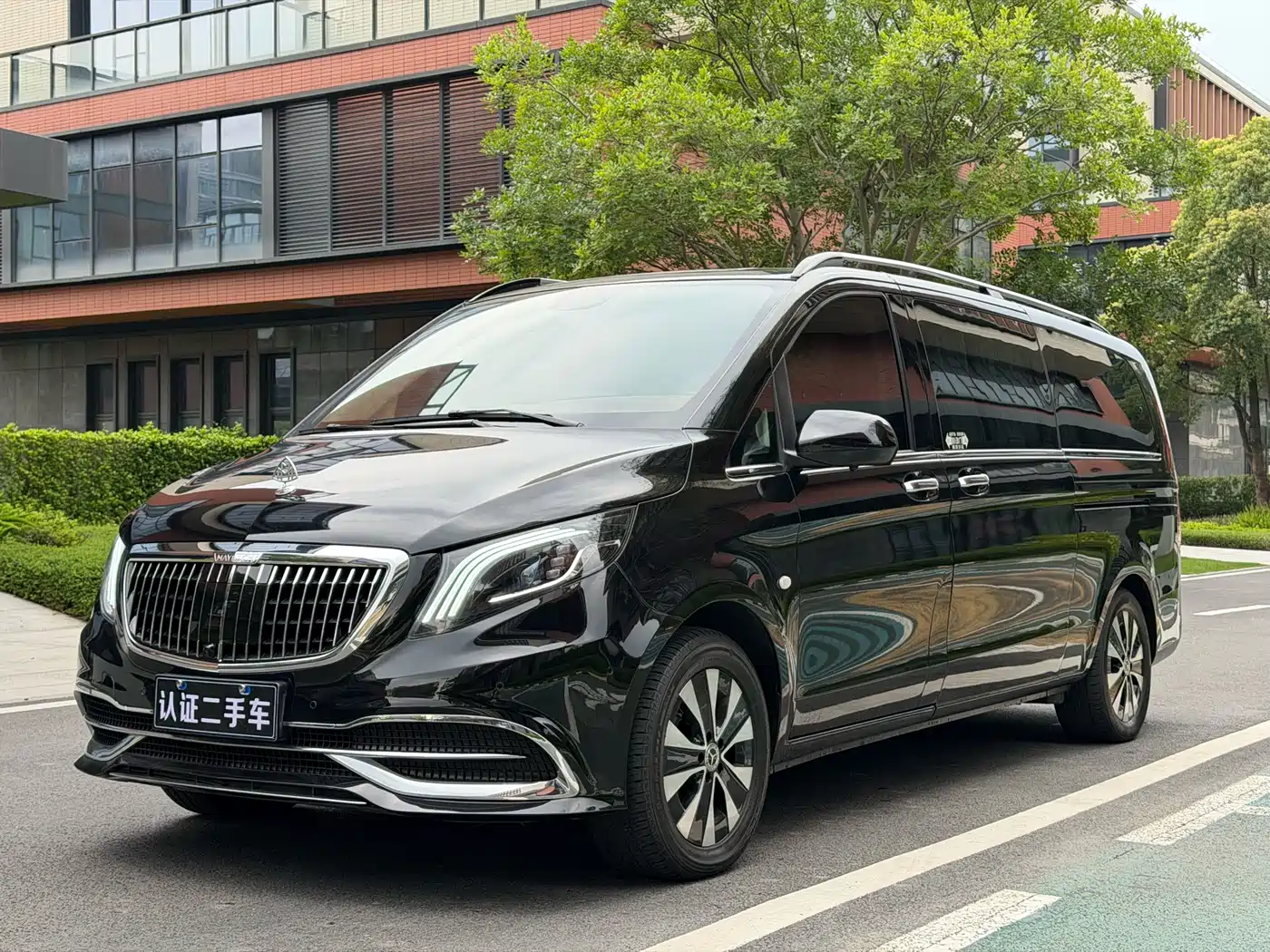 Mercedes-Benz Vito 2021 2.0T Business Edition 7-seater