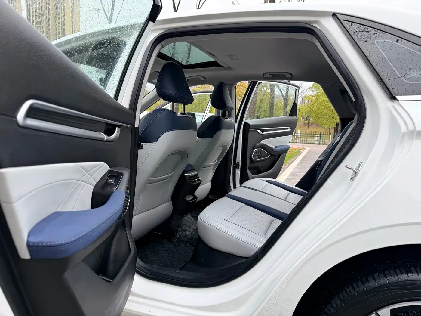 GEELY AUTOMOBILE EMGRAND