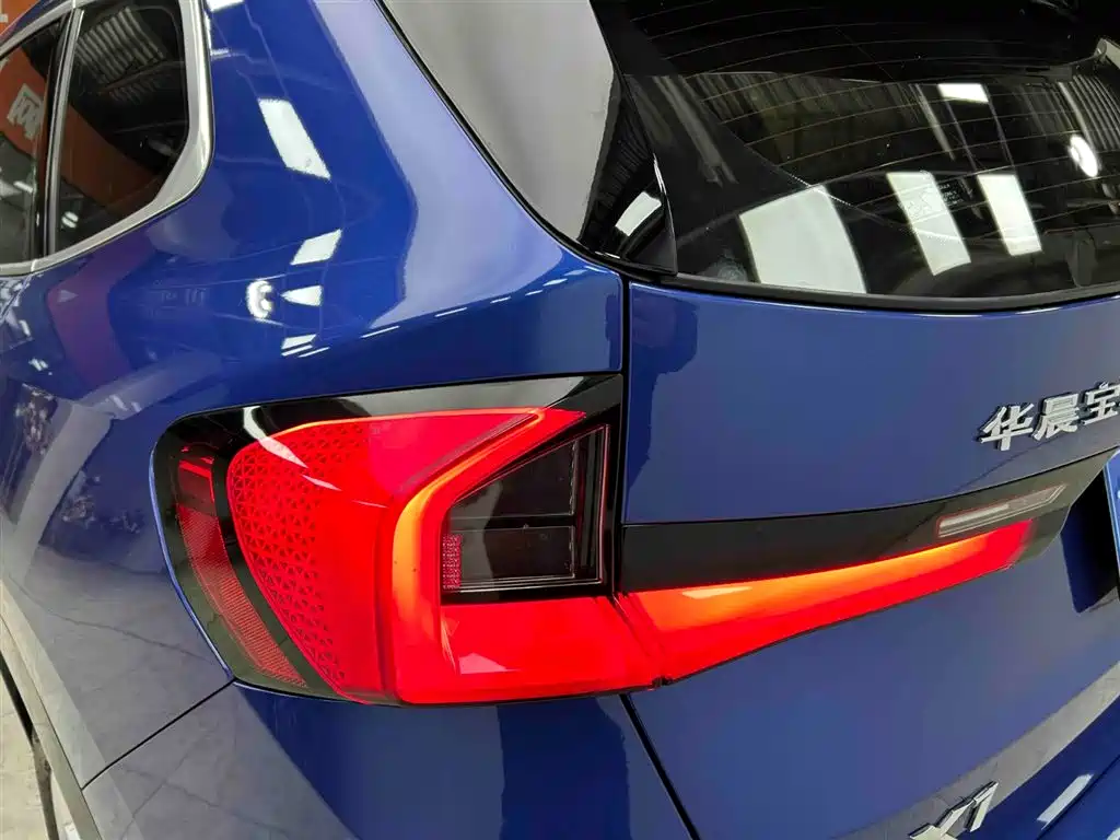 BMW X1 2023 sDrive20Li X Design Package фото 19